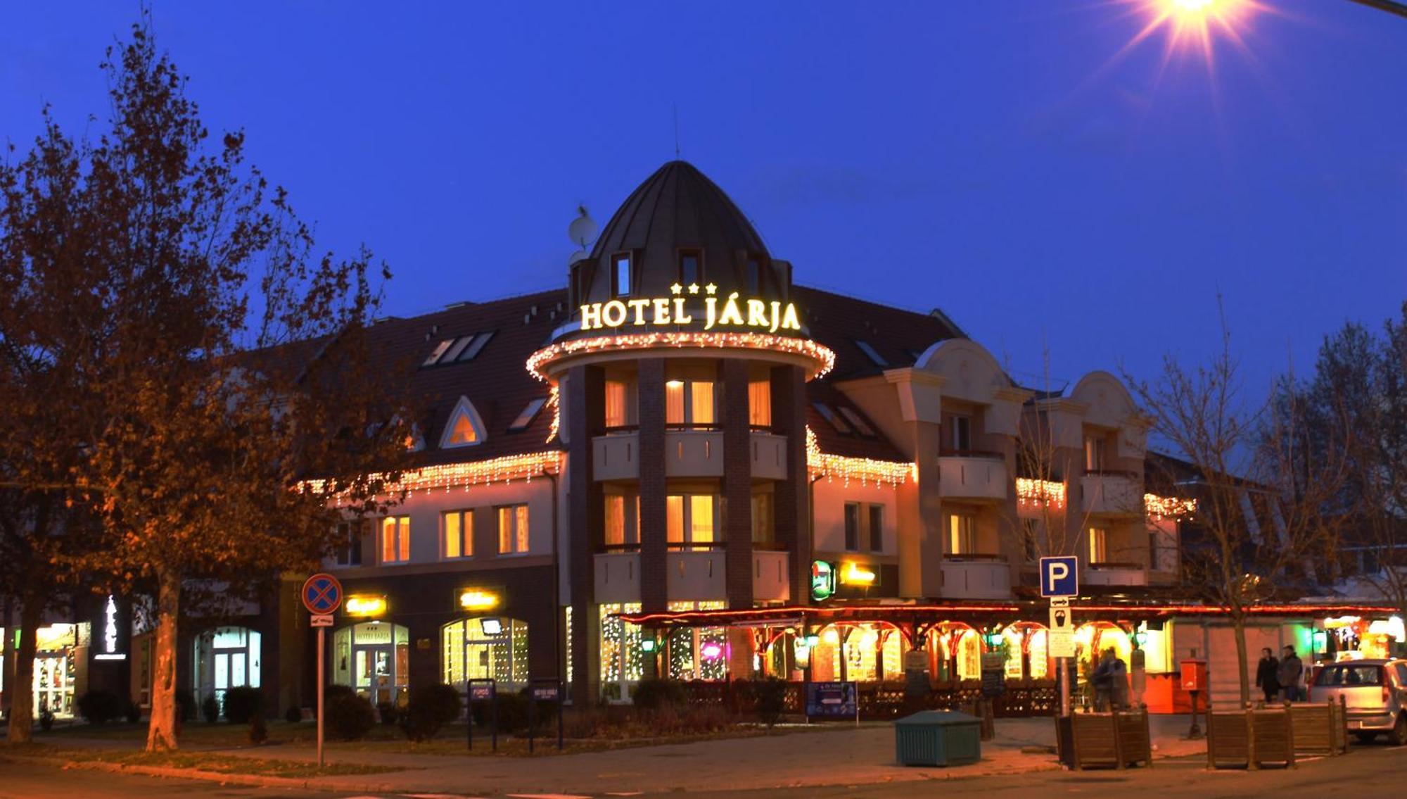 Hotel Jarja ไฮจ์ดุสโซบอสโล ภายนอก รูปภาพ