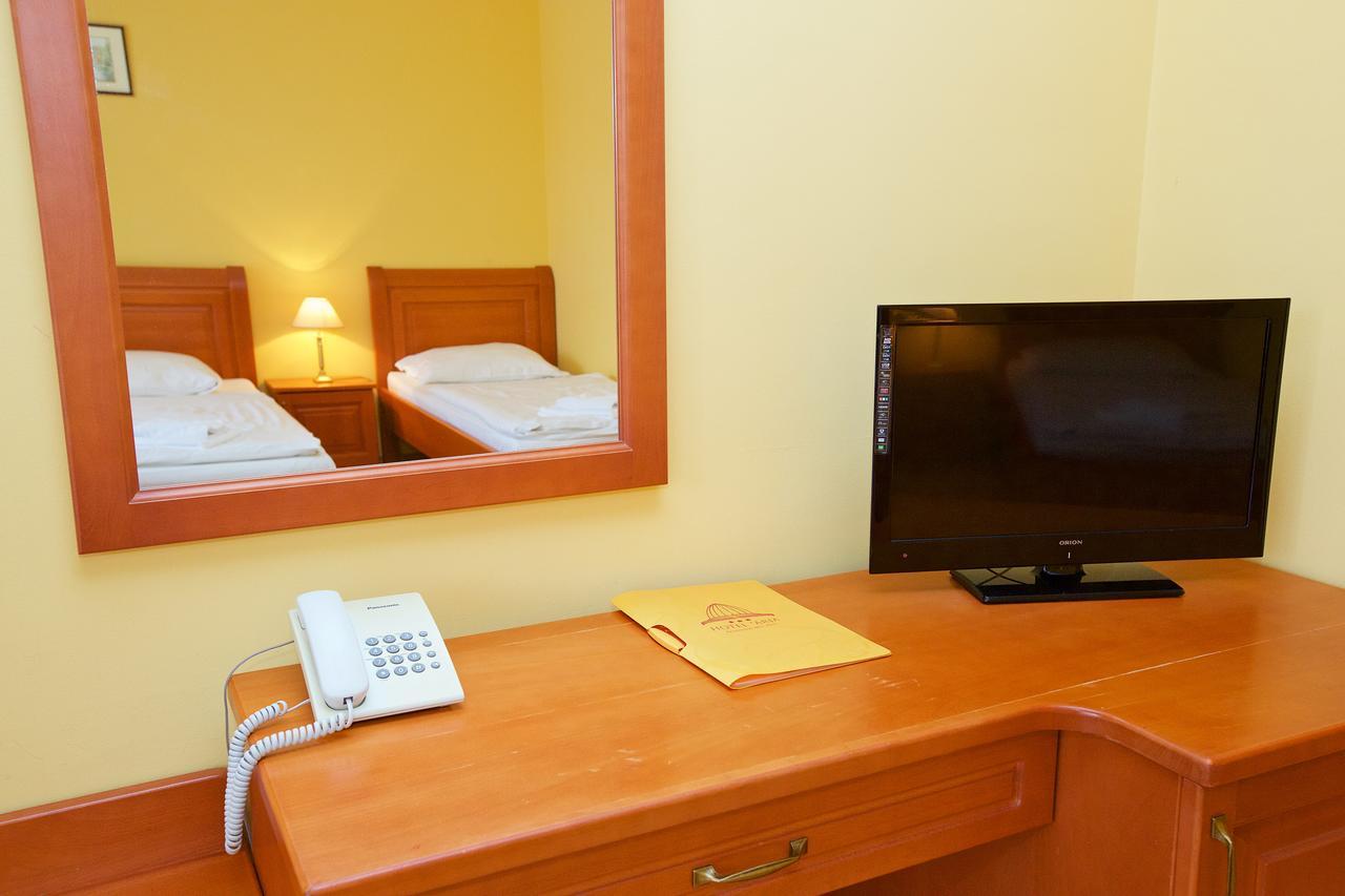 Hotel Jarja ไฮจ์ดุสโซบอสโล ภายนอก รูปภาพ